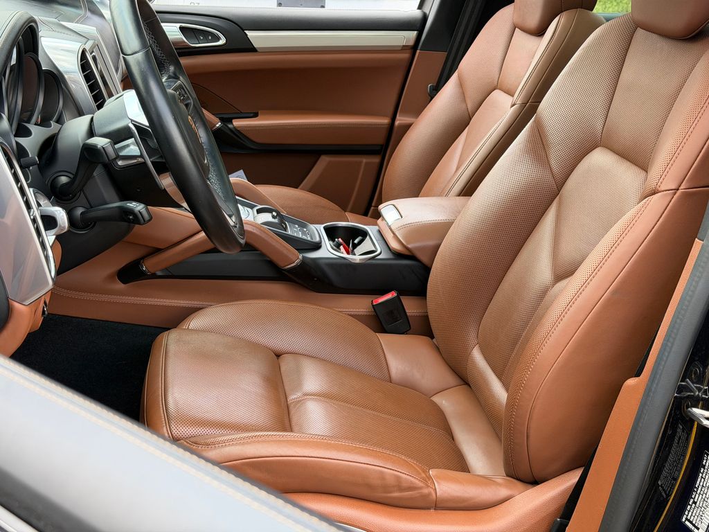 Thumbnail: 2017 Porsche Cayenne - 21