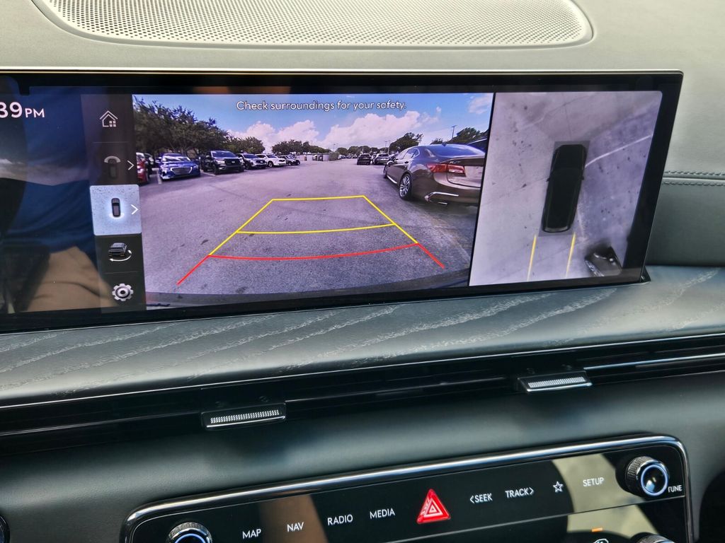 2027 Genesis GV80