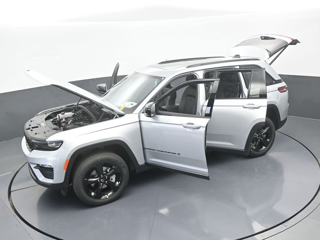 New 2025 Silver Zynith Jeep Limited image 59