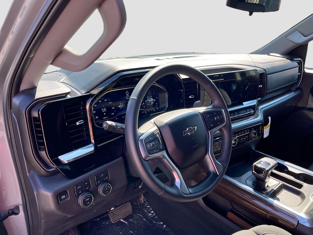 2025 Chevrolet Silverado 1500 LT Trail Boss - 8