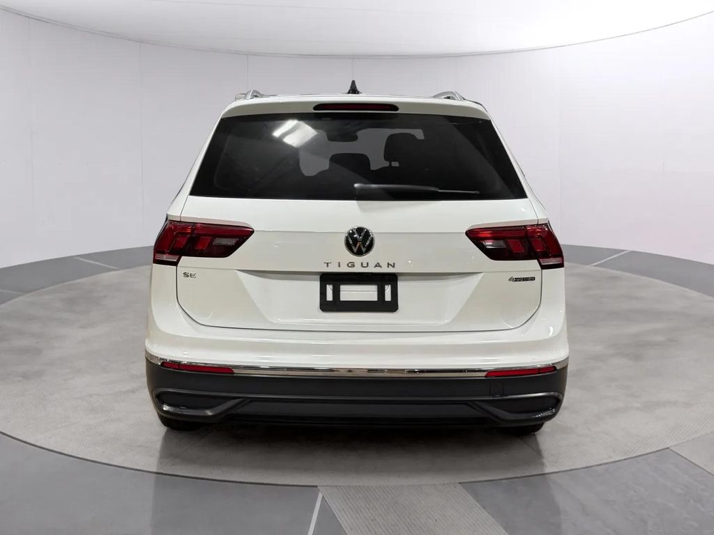 Used 2023 Pure White Volkswagen 2.0T SE image 4