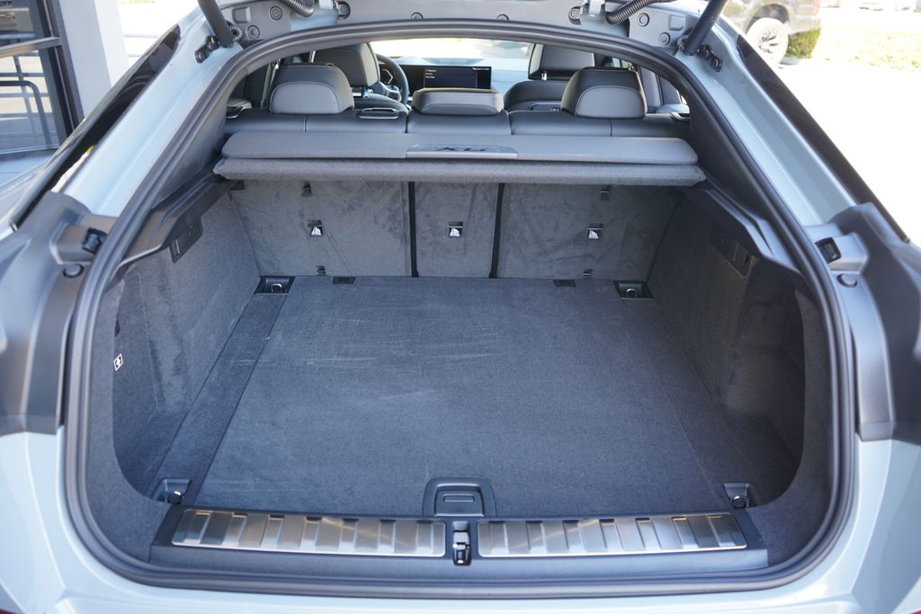 Thumbnail: 2026 BMW X6 - 20