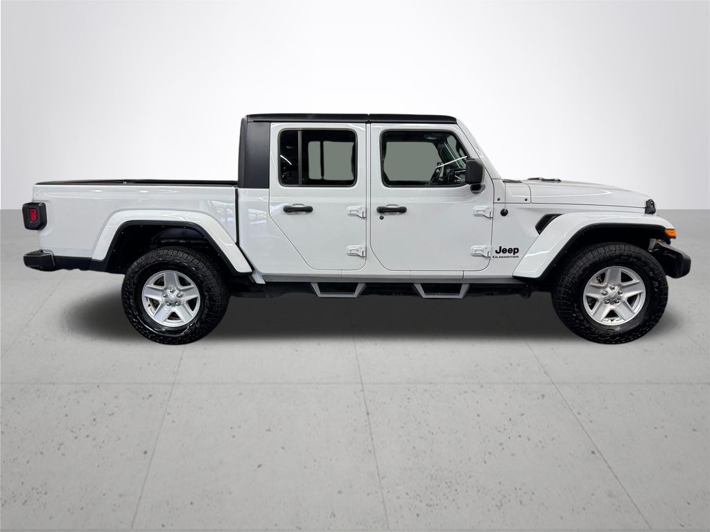 2022 Jeep Gladiator Sport
