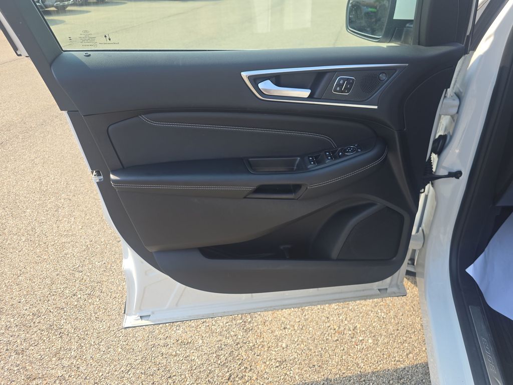 2024 Ford Edge Titanium - 10