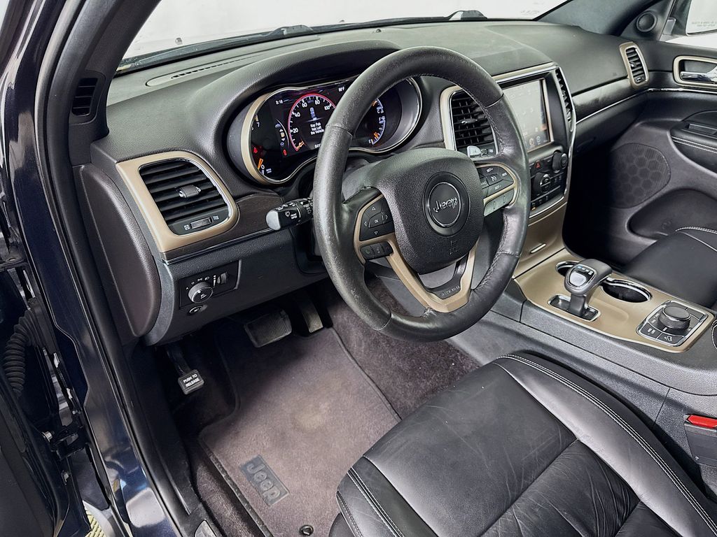 Thumbnail: 2015 Jeep Grand Cherokee - 9