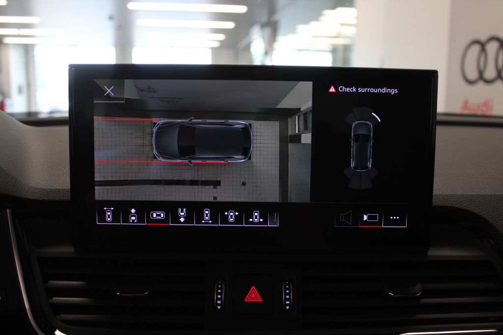 Thumbnail: 2024 Audi SQ5 - 21