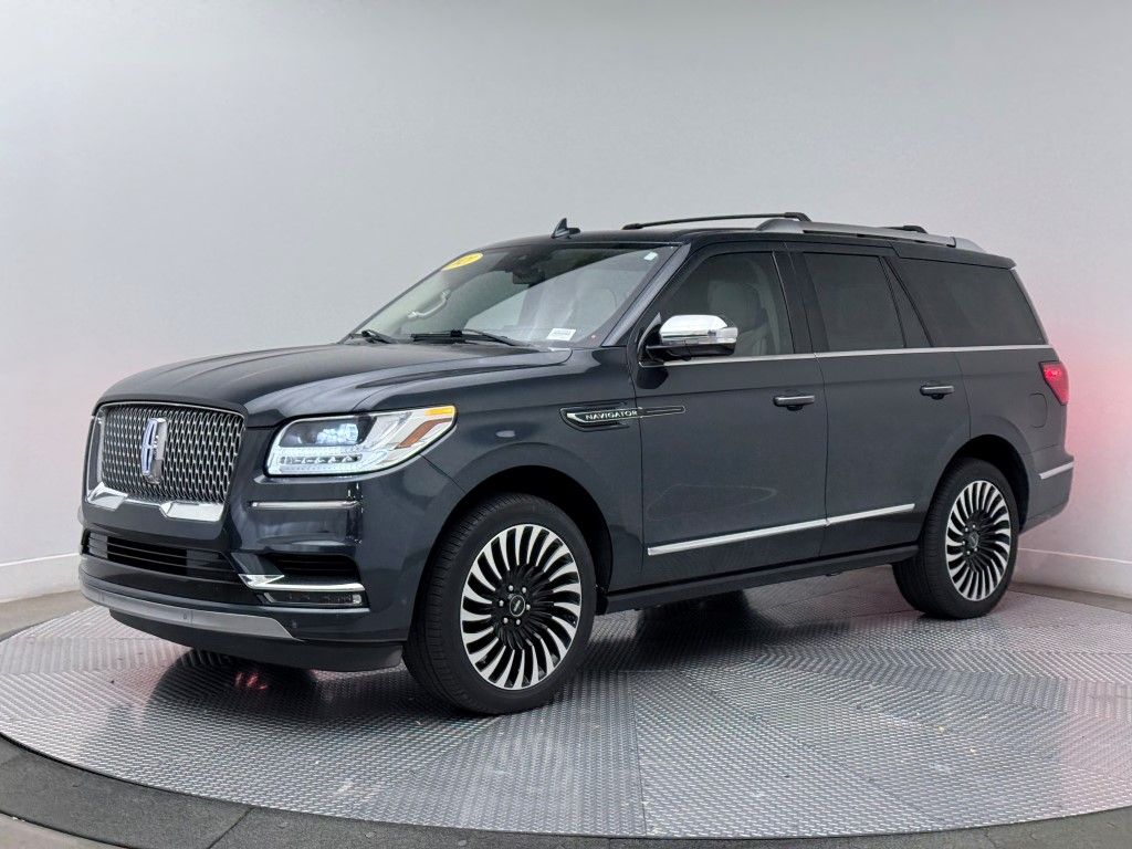 Thumbnail: 2021 Lincoln Navigator - 7