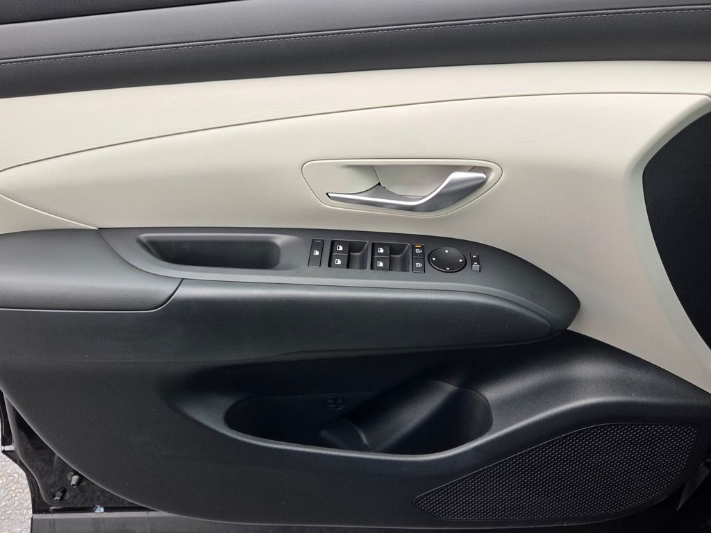 New 2026 Black Hyundai SEL image 25