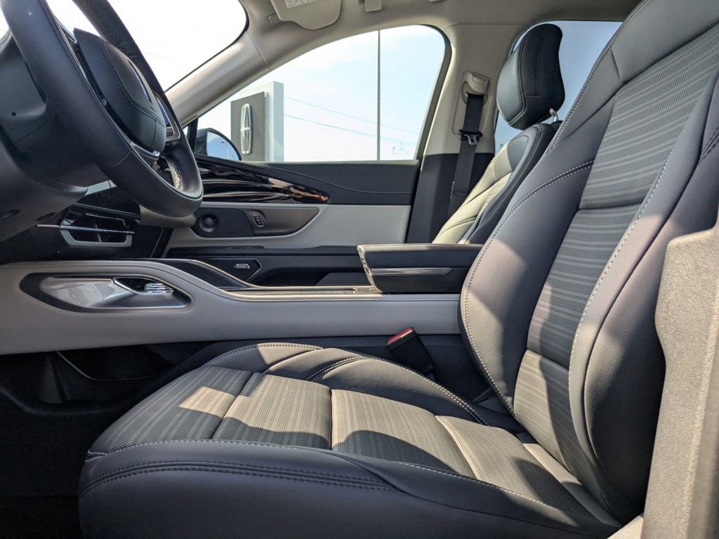 2025 Lincoln Nautilus Hybrid Reserve