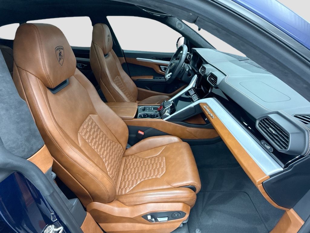 Thumbnail: 2020 Lamborghini Urus - 19