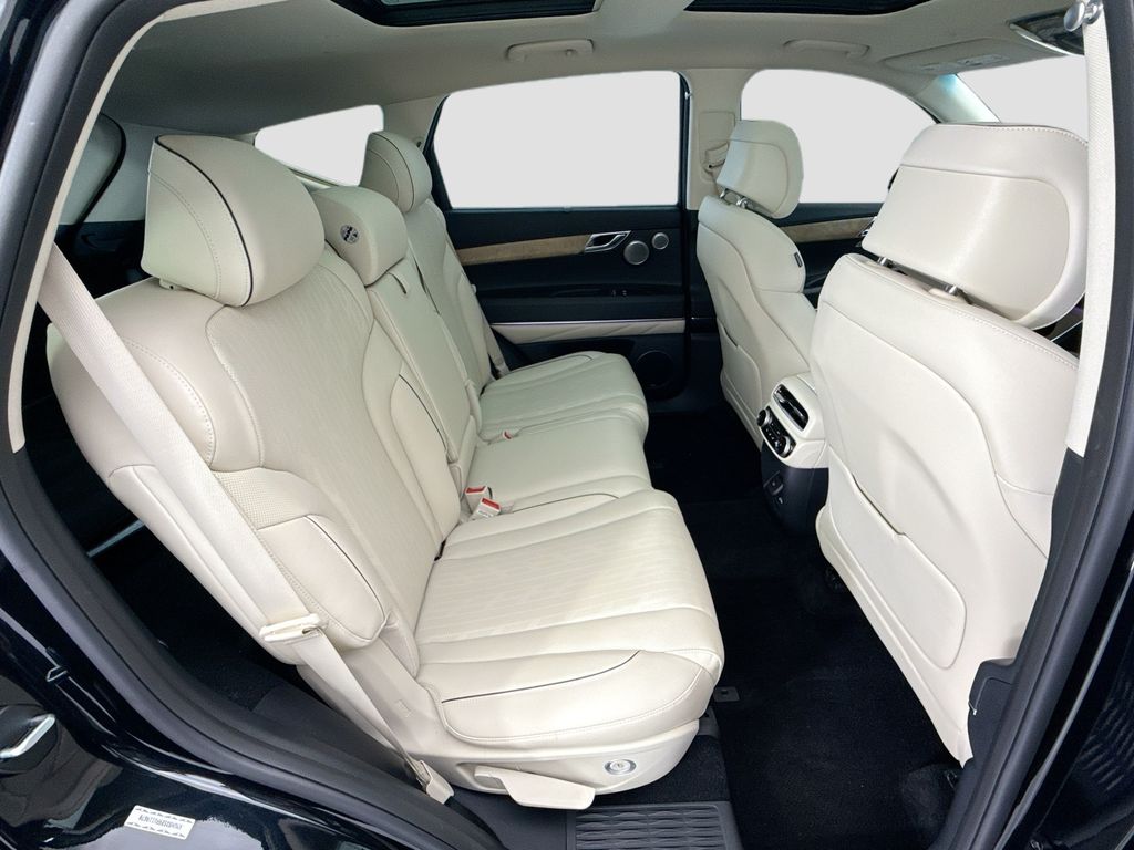 Thumbnail: 2023 Genesis GV80 - 21