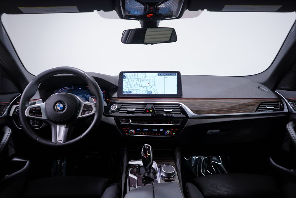 2022 BMW 5 Series 540i 10