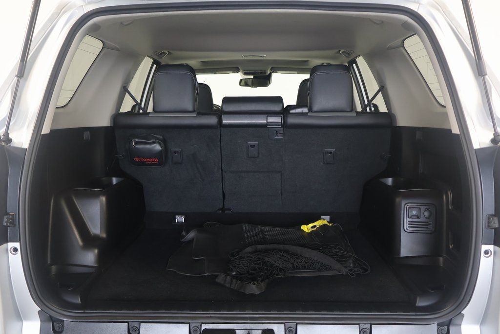 2023 Toyota 4Runner SR5 12