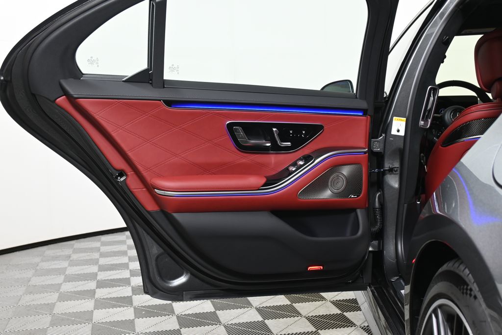 Thumbnail: 2026 Mercedes-Benz S-Class - 30