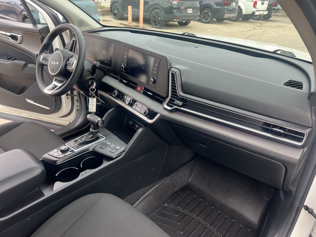 2023 Kia Sportage LX photo