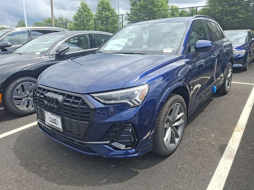 Thumbnail: 2025 Audi Q3 - 1