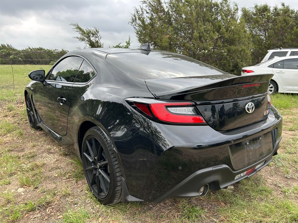 2024 Toyota GR86 Premium 2