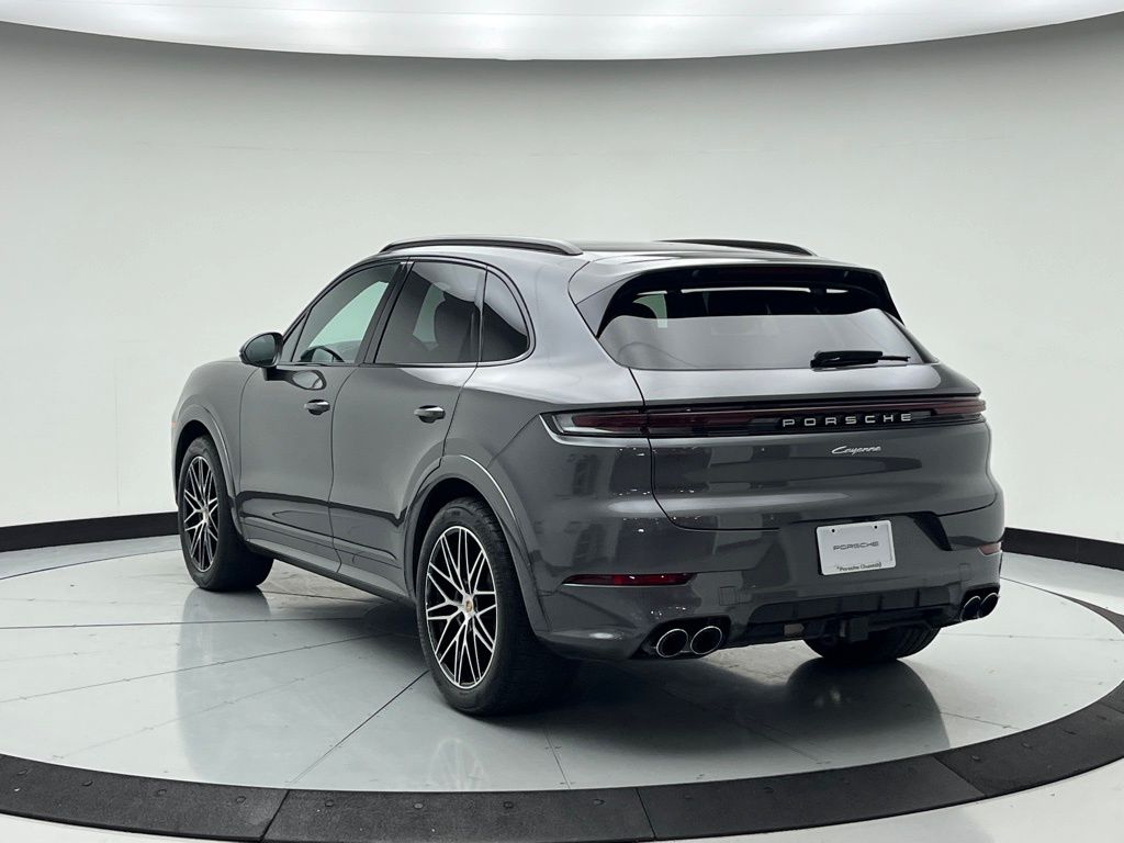 Thumbnail: 2025 Porsche Cayenne - 3