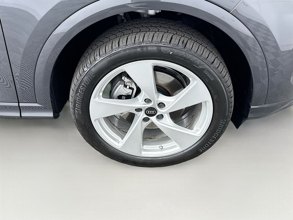 Thumbnail: 2025 Audi Q5 - 31