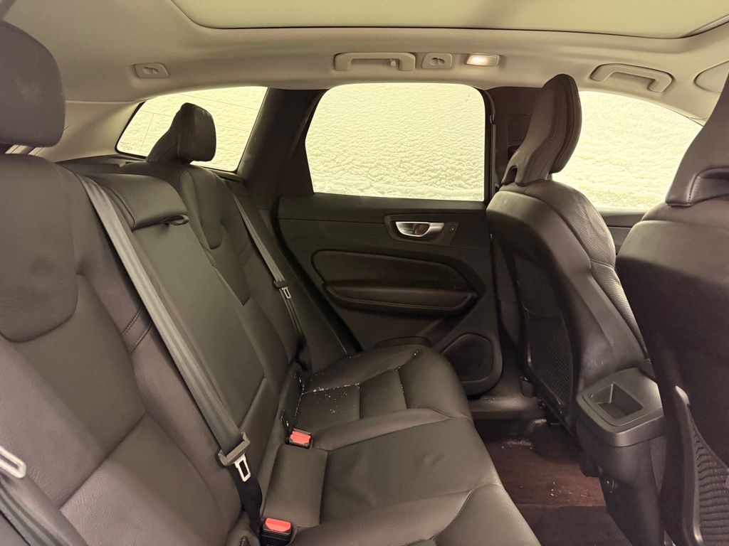 Thumbnail: 2023 Volvo XC60 - 26