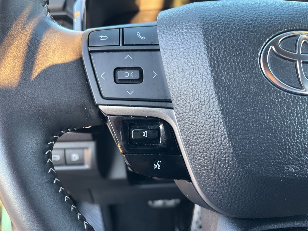 Thumbnail: 2025 Toyota Camry - 20