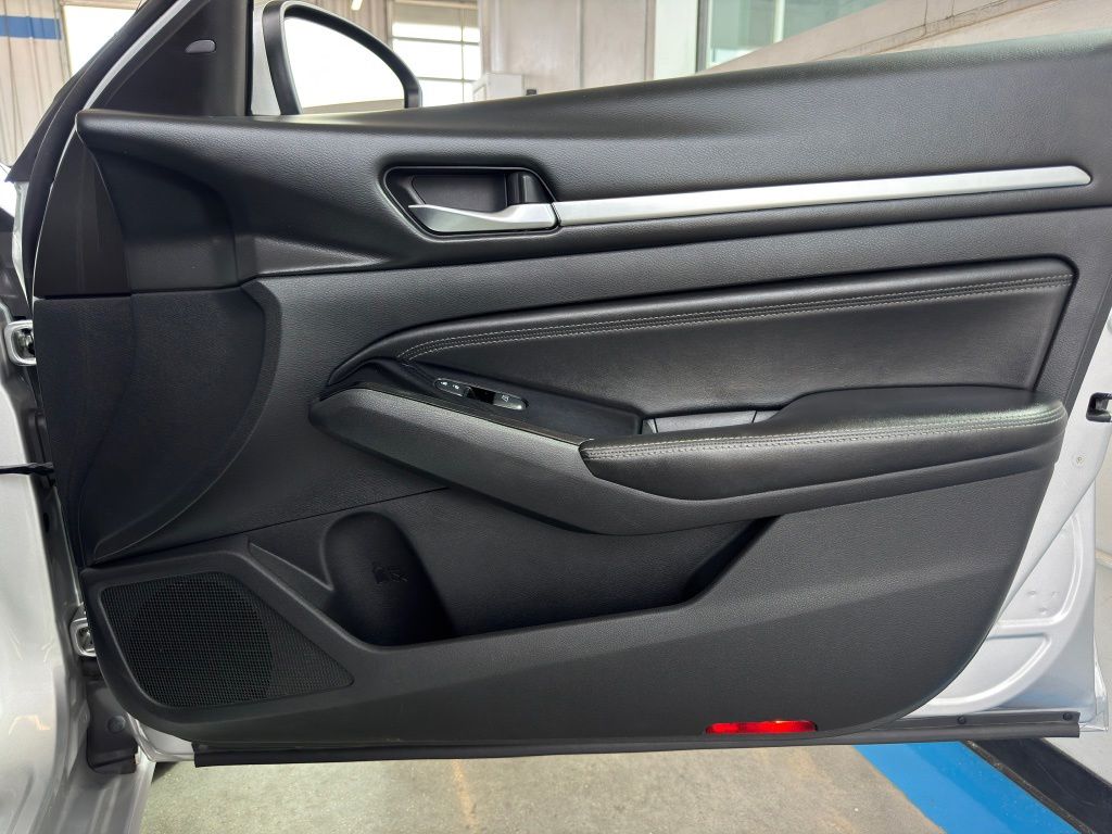 2020 Nissan Altima 2.5 SL Silver at Gullo Toyota