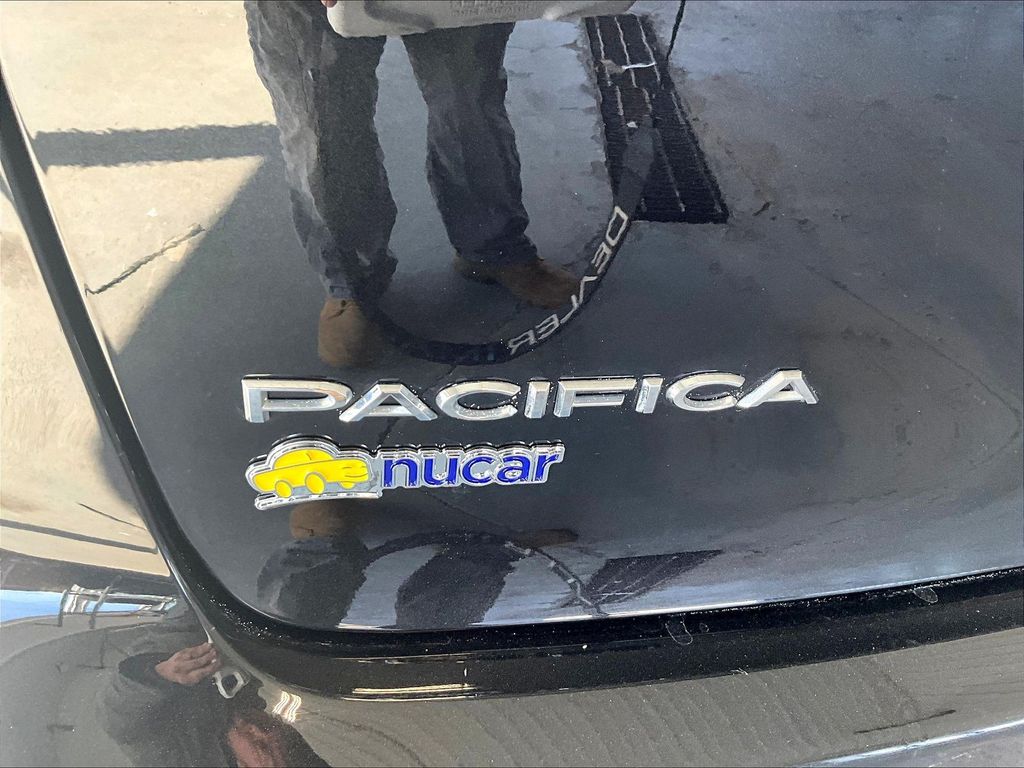 2023 Chrysler Pacifica — photo 29