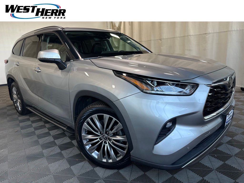 Celestial Silver Metallic 2021 Toyota Highlander Platinum AWD SUV / Crossover All-Wheel Drive 8-Speed Automatic