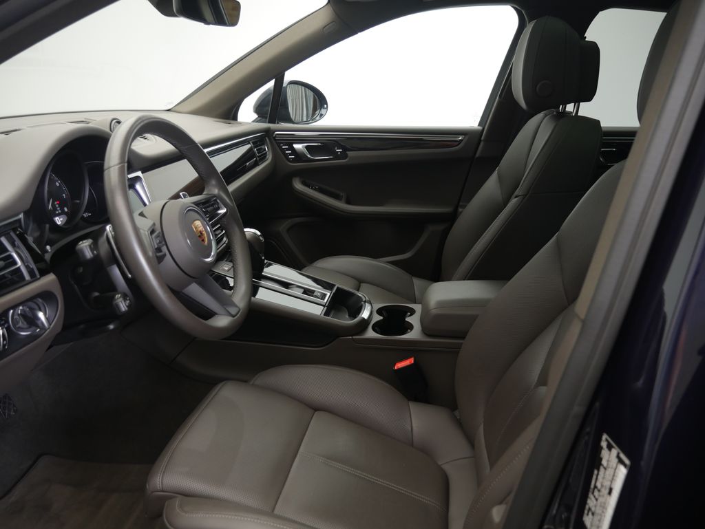 Thumbnail: 2023 Porsche Macan - 5