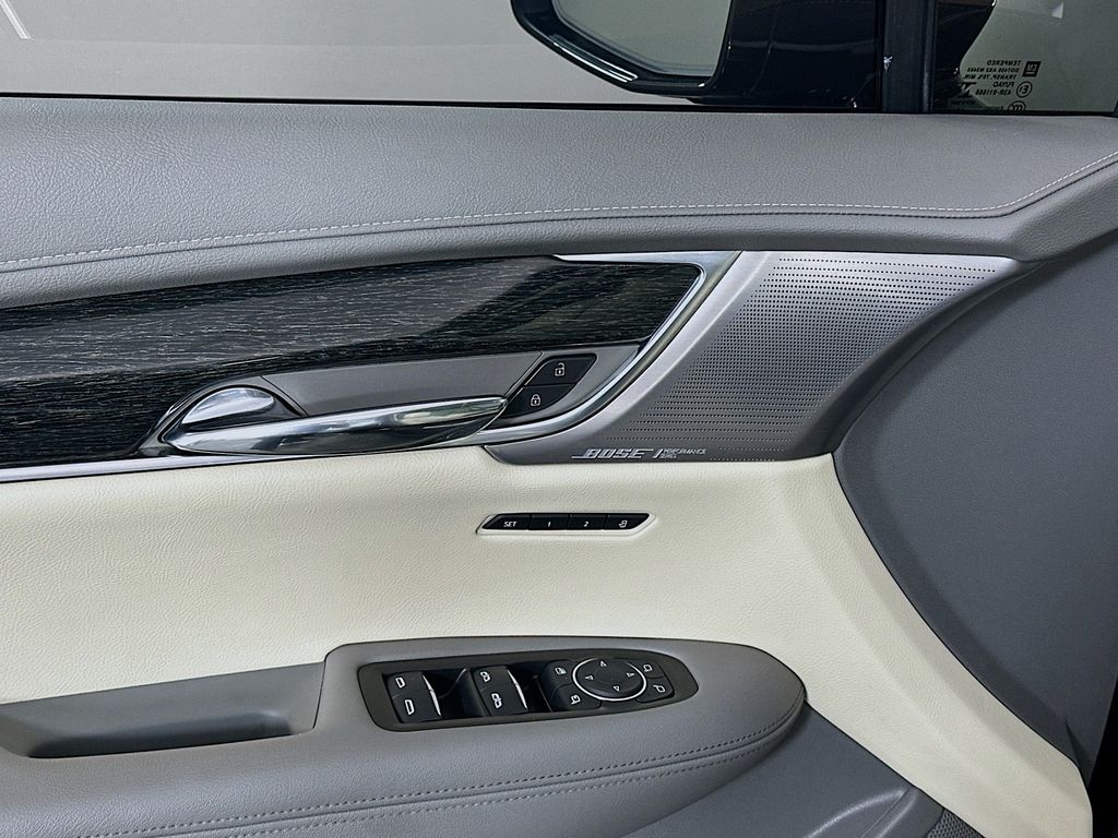 Thumbnail: 2021 Cadillac XT6 - 18