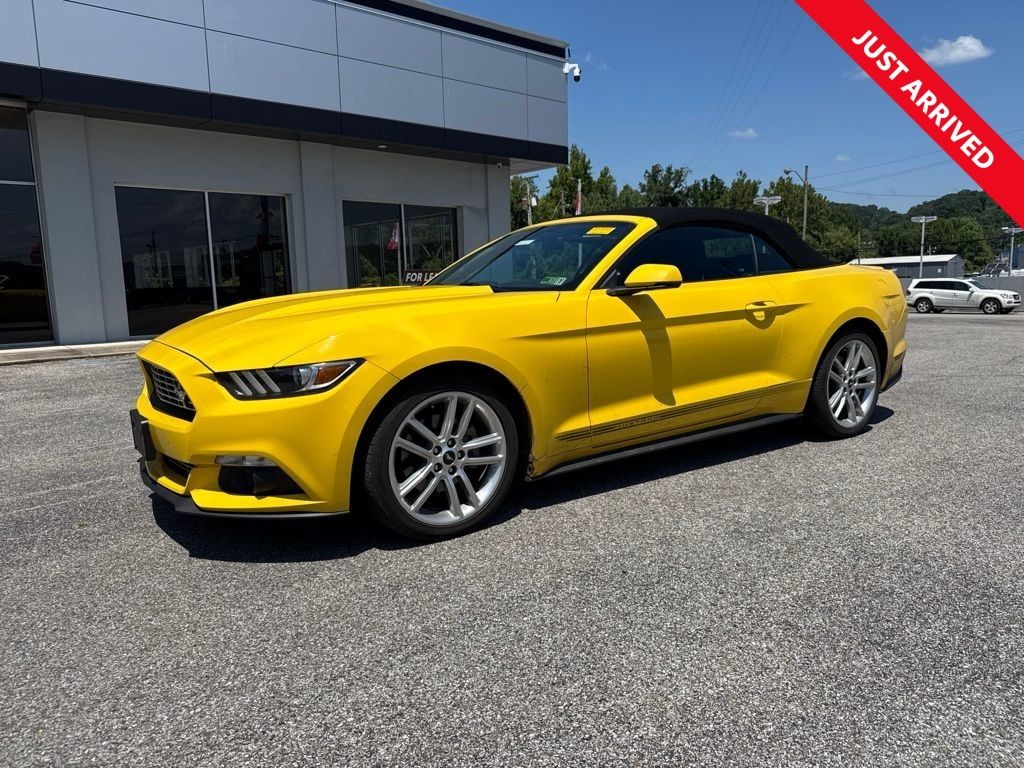 2016 Ford Mustang EcoBoost Premium Convertible RWD