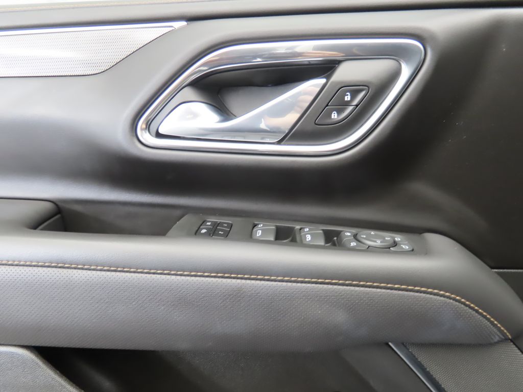 Thumbnail: 2023 GMC Yukon XL - 25