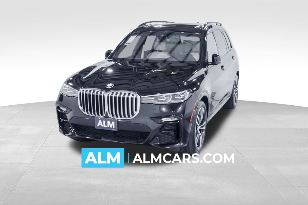 2022 BMW X7 40i's photo