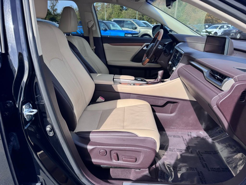 LexusRX23