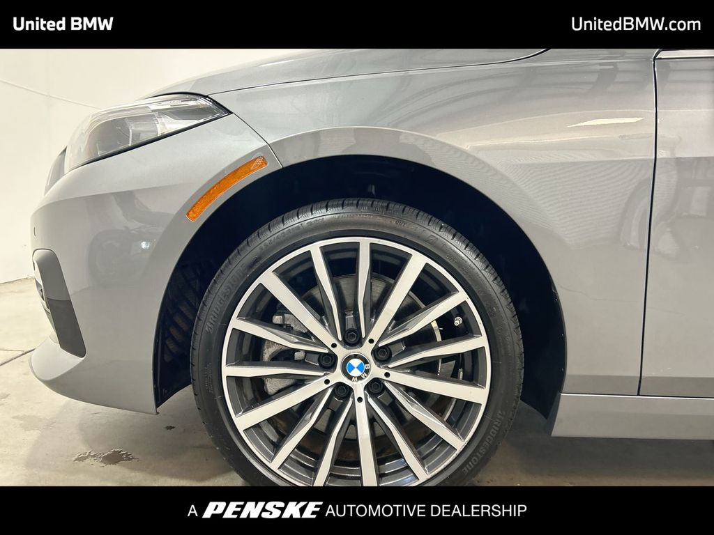 Thumbnail: 2024 BMW 2 Series - 10