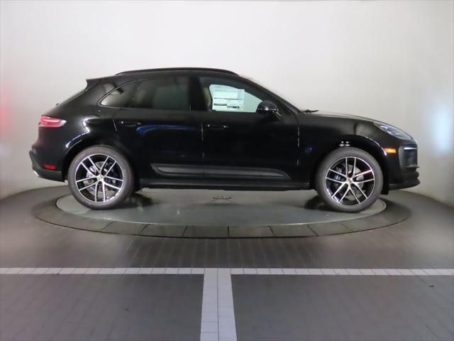 Thumbnail: 2026 Porsche Macan - 4