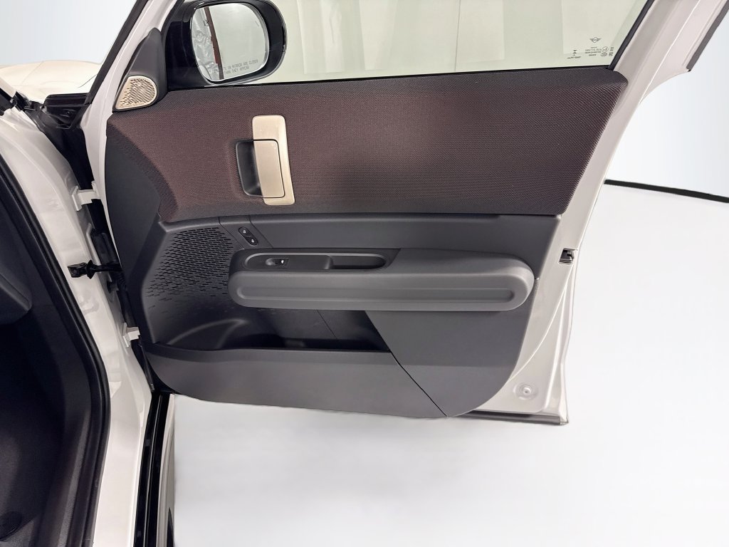 New 2027 White MINI  image 25