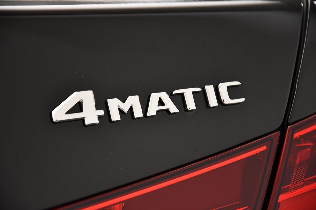 Thumbnail: 2025 Mercedes-Benz C-Class - 10