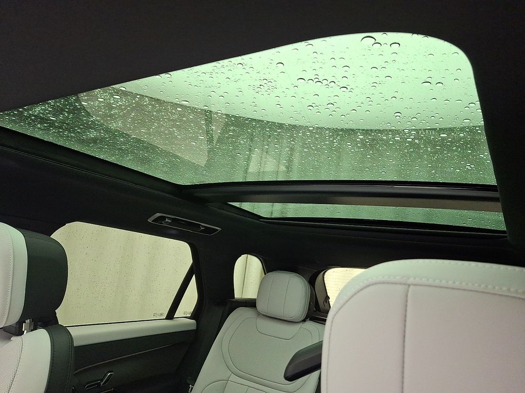 Thumbnail: 2026 Land Rover Range Rover Sport - 11