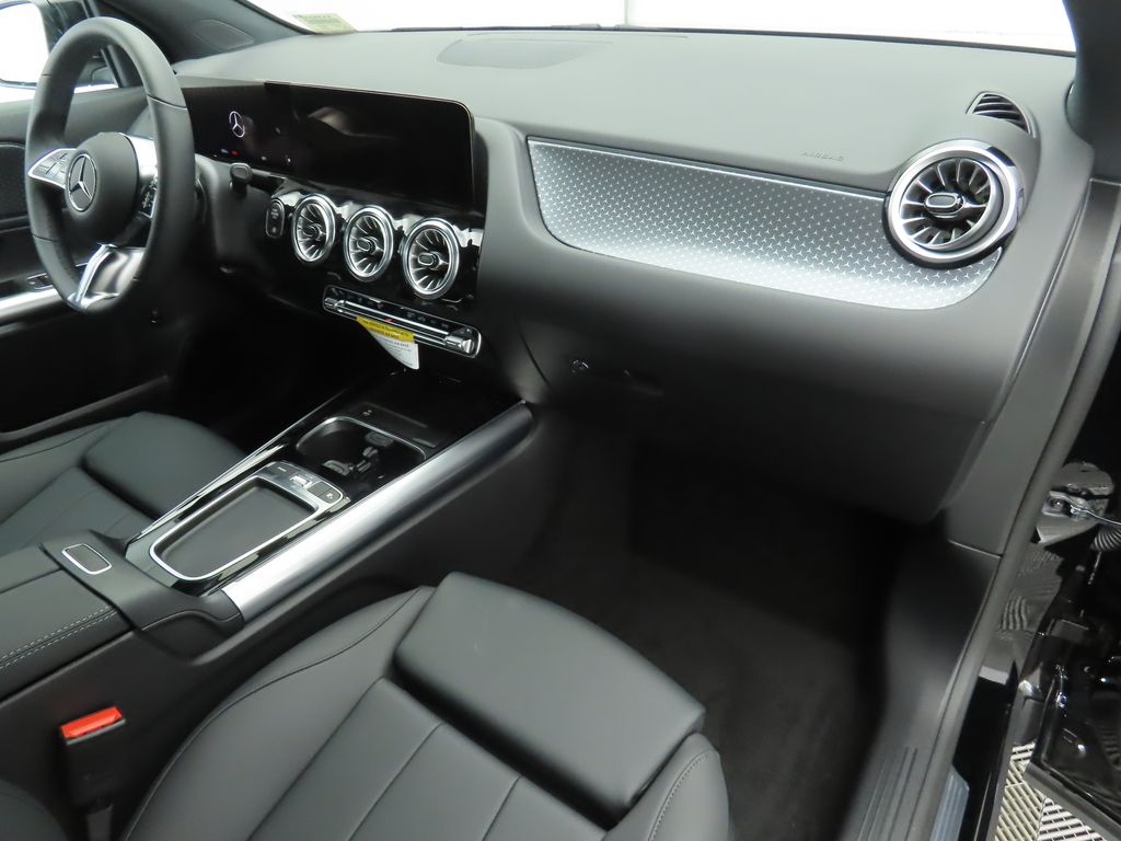 Thumbnail: 2025 Mercedes-Benz GLA - 17