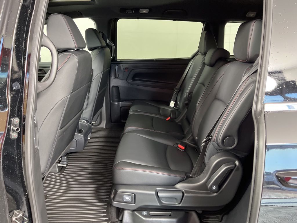 Thumbnail: 2026 Honda Odyssey - 26