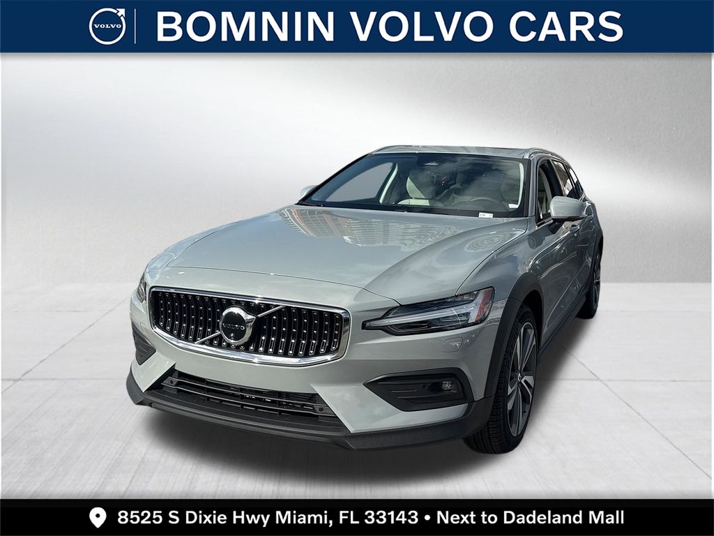 2026 Volvo V60 Cross Country B5 Plus AWD