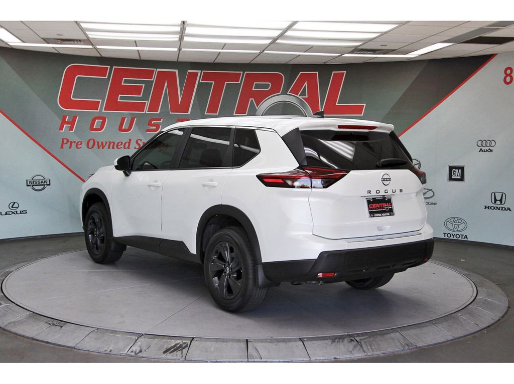2026 Nissan Rogue SV - 2
