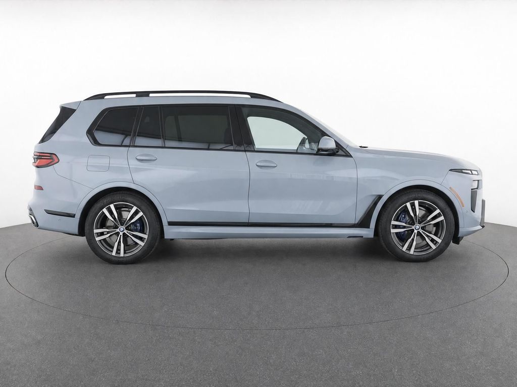 Thumbnail: 2024 BMW X7 - 30