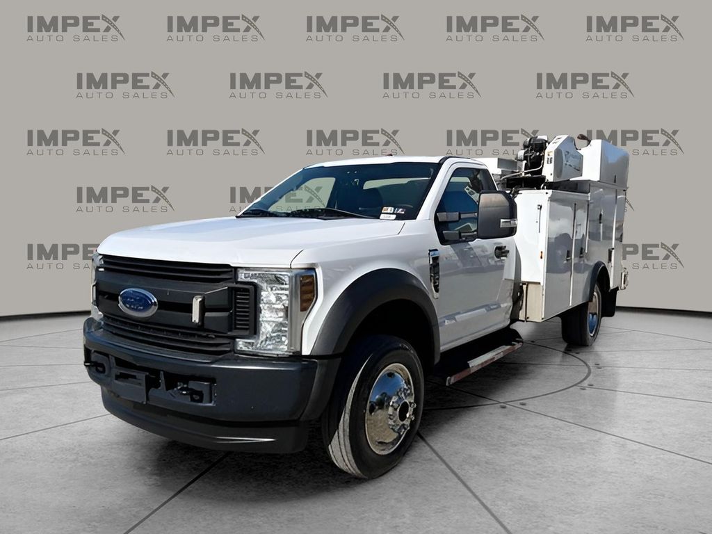 2019 Ford F-550SD XL's photo
