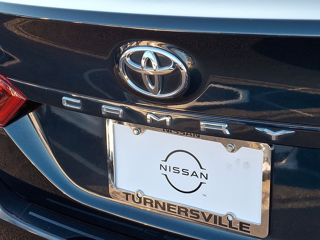 Thumbnail: 2019 Toyota Camry - 31