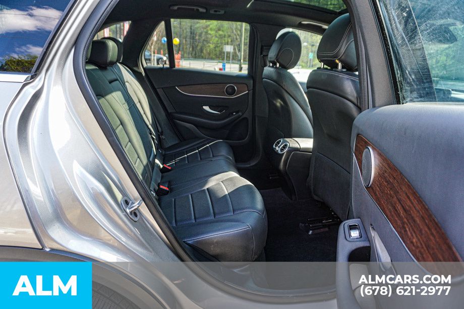 Used 2022 Silver Mercedes-Benz GLC 300 image 22
