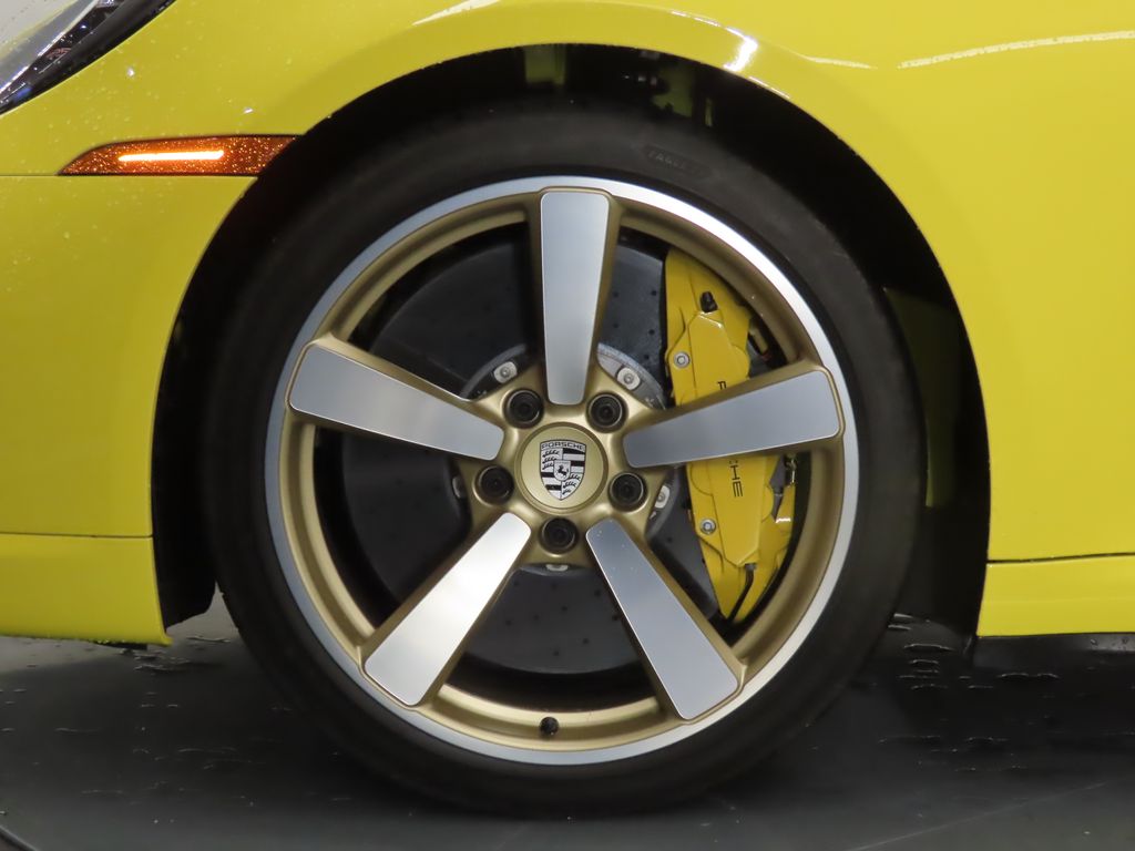 Thumbnail: 2023 Porsche 911 - 19