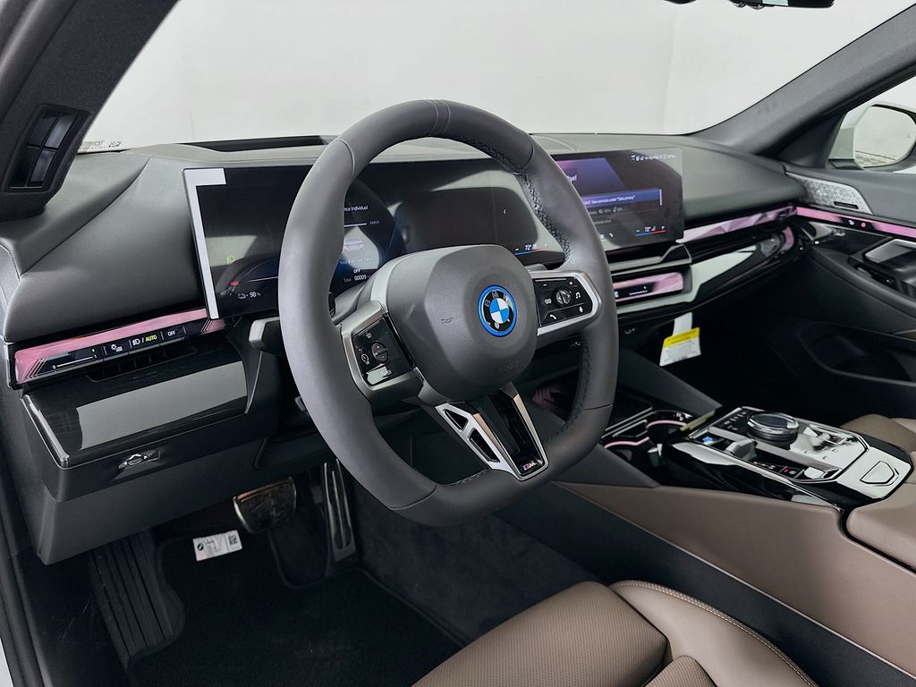 Thumbnail: 2026 BMW i5 - 9