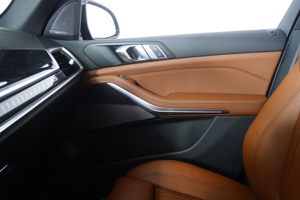 Thumbnail: 2026 BMW X5 - 23